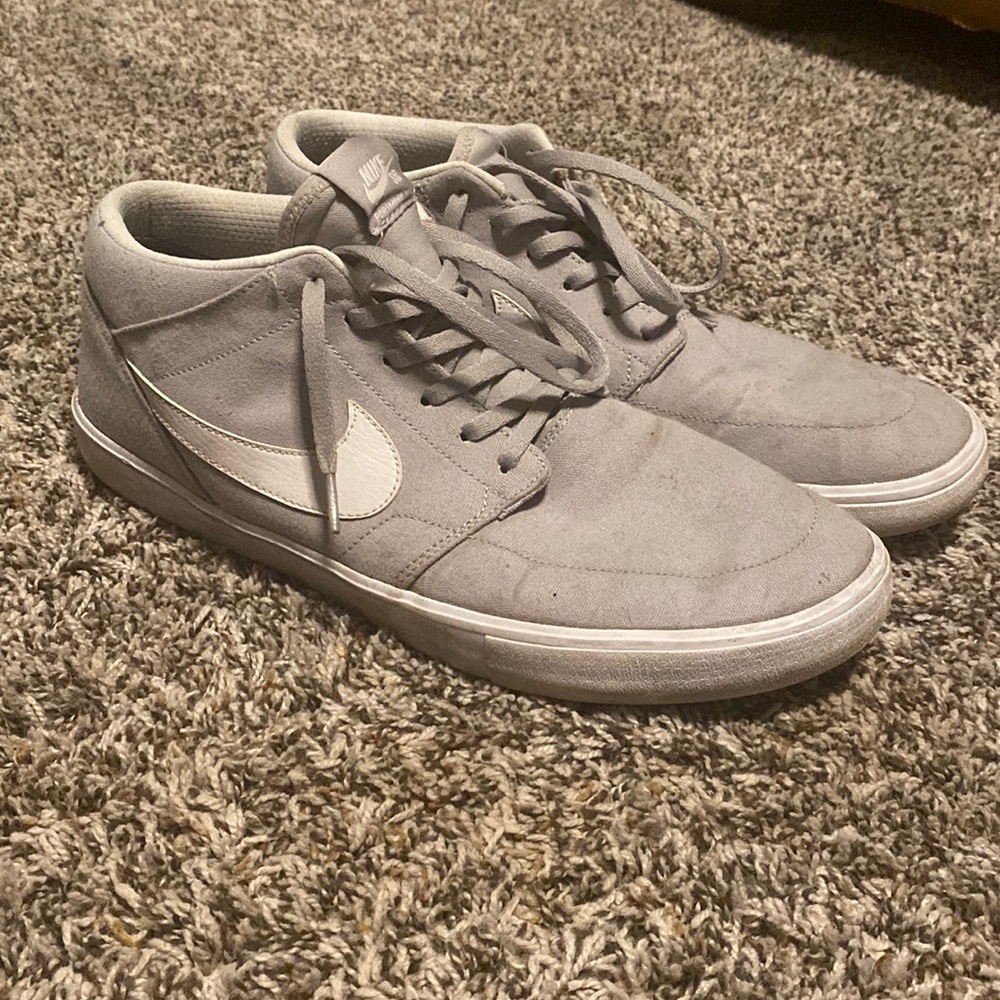 NIKE SB portmore Mid skate shoe.